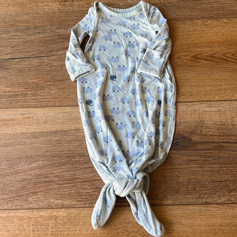 Hanna Andersson Light Blue Baby Sleep Gown Ties at Bottom Sheep’s Unisex Size NB